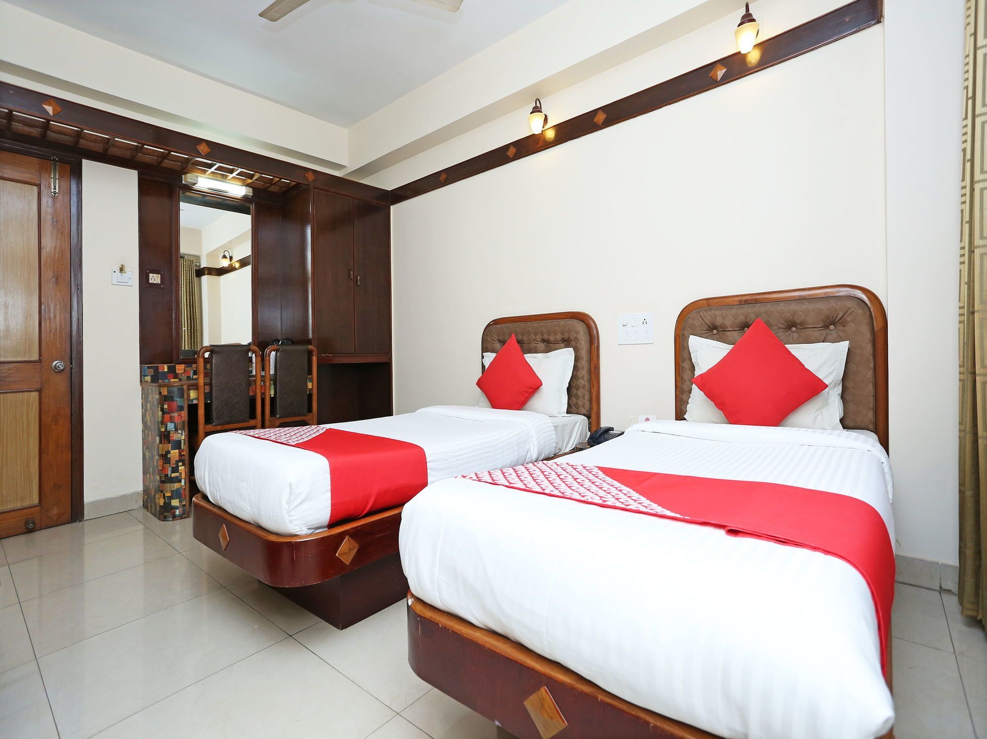 Hotel Amrit Regency Guwahati Zewnętrze zdjęcie